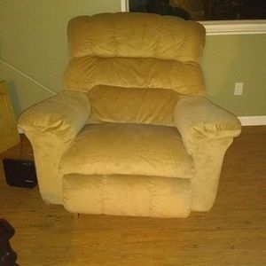 Overstuffed recliner